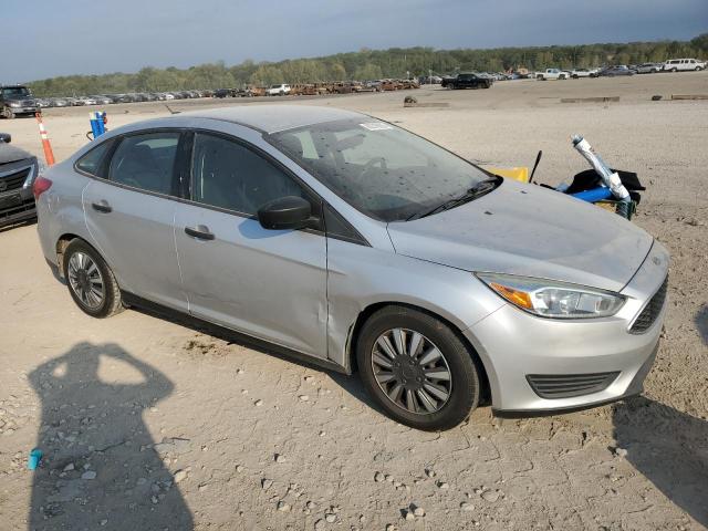 Photo 4 from auction – 2015 FORD FOCUS S with VIN 1FADP3E26FL368558