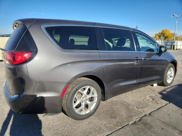 Photo 3 from auction – 2019 CHRYSLER PACIFICA T with VIN 2C4RC1FGXKR526685