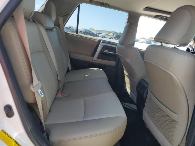Photo 11 from auction – 2015 TOYOTA 4RUNNER SR with VIN JTEBU5JR2F5248927