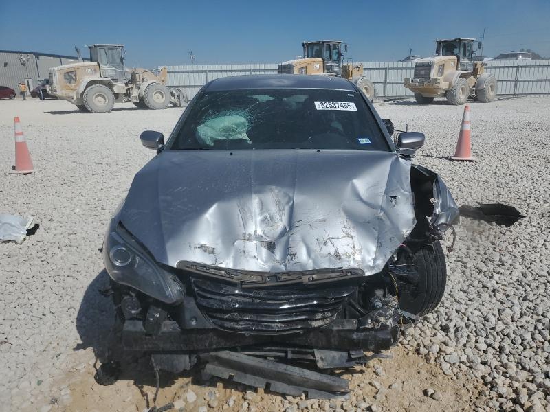 Photo 5 from auction – 2013 CHRYSLER 200 LIMITE with VIN 1C3CCBCG3DN522742