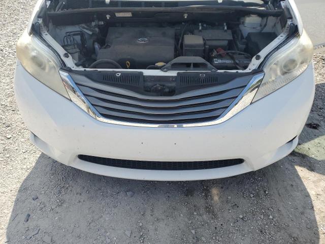 Photo 12 from auction – 2012 TOYOTA SIENNA XLE with VIN 5TDYK3DC9CS220211