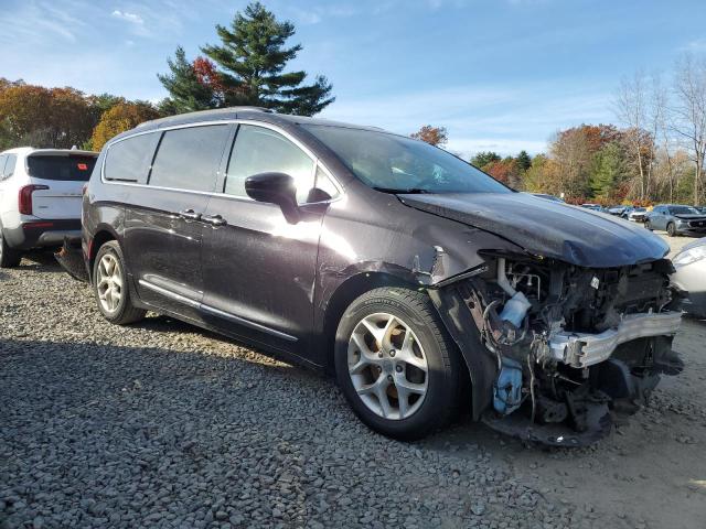 Photo 4 from auction – 2017 CHRYSLER PACIFICA T with VIN 2C4RC1BG1HR831619