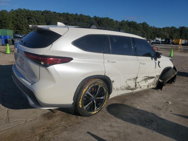 Photo 3 from auction – 2021 TOYOTA HIGHLANDER with VIN 5TDJZRAH8MS069296