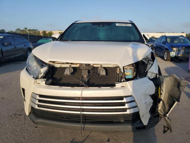 Photo 5 from auction – 2017 TOYOTA HIGHLANDER with VIN 5TDJZRFH1HS514329