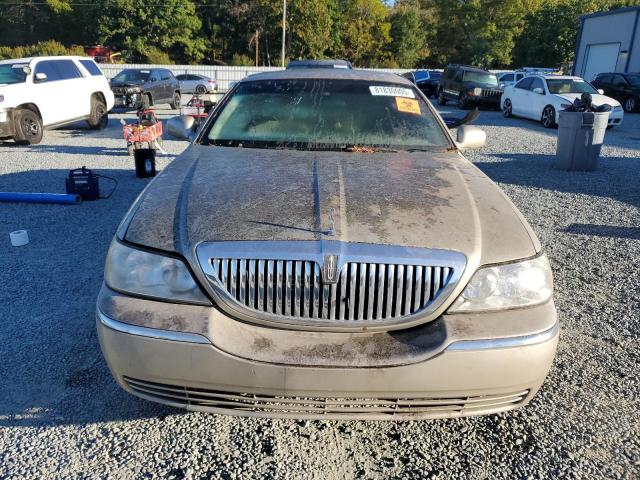 Photo 5 from auction – 2005 LINCOLN UK with VIN 1LNHM81W45Y638541
