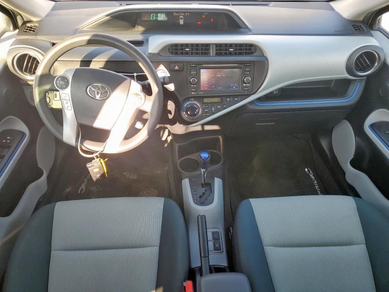 Photo 8 from auction – 2012 TOYOTA PRIUS C with VIN JTDKDTB33C1501050