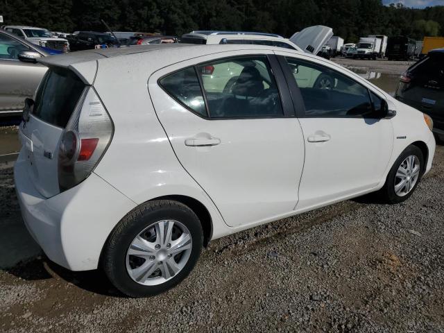 Photo 3 from auction – 2013 TOYOTA PRIUS C with VIN JTDKDTB32D1552413