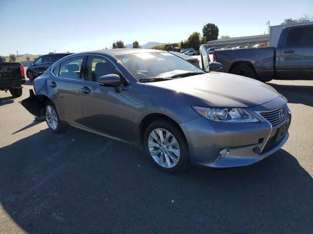 Photo 4 from auction – 2013 LEXUS ES 300H with VIN JTHBW1GG8D2026287