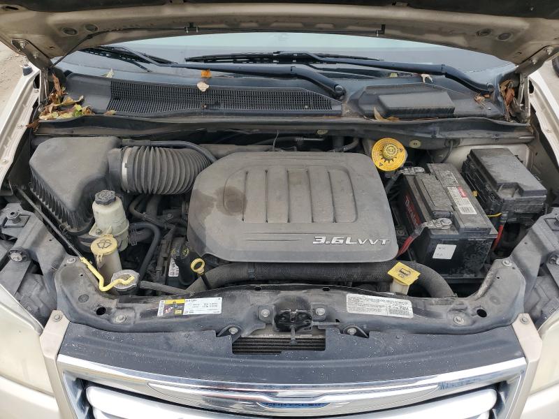 Photo 12 from auction – 2014 CHRYSLER TOWN & COU with VIN 2C4RC1BG9ER464531
