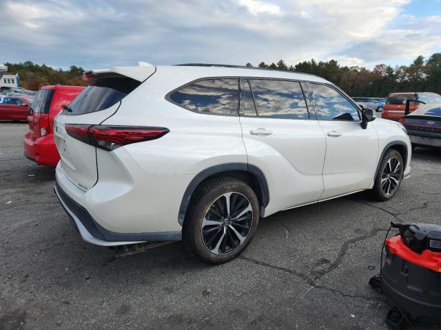 Photo 3 from auction – 2021 TOYOTA HIGHLANDER with VIN 5TDJZRBH7MS102982