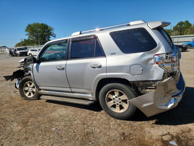 Photo 2 from auction – 2011 TOYOTA 4RUNNER SR with VIN JTEZU5JR4B5015169