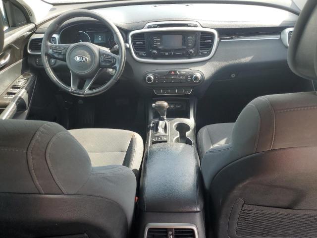 Photo 8 from auction – 2016 KIA SORENTO LX with VIN 5XYPGDA32GG112846