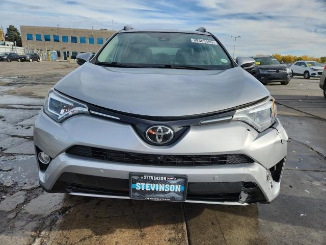 Photo 5 from auction – 2017 TOYOTA RAV4 LIMIT with VIN 2T3DFREV6HW679451