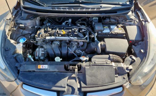 Photo 11 from auction – 2016 HYUNDAI ELANTRA with VIN 5NPDH4AE5GH714358