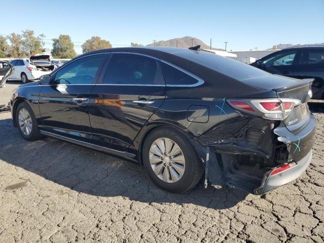 Photo 2 from auction – 2017 HYUNDAI SONATA HYB with VIN KMHE24L15HA048056