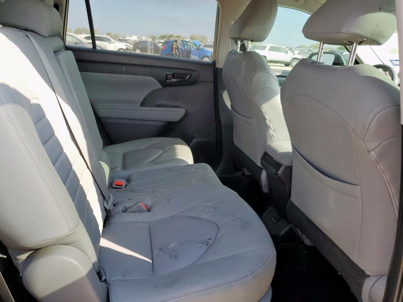 Photo 11 from auction – 2024 TOYOTA HIGHLANDER LE with VIN 5TDKDRAH6RS539254