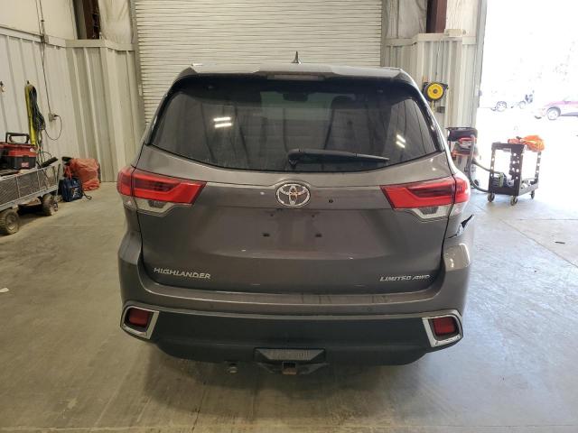 Photo 6 from auction – 2018 TOYOTA HIGHLANDER with VIN 5TDDZRFHXJS876405