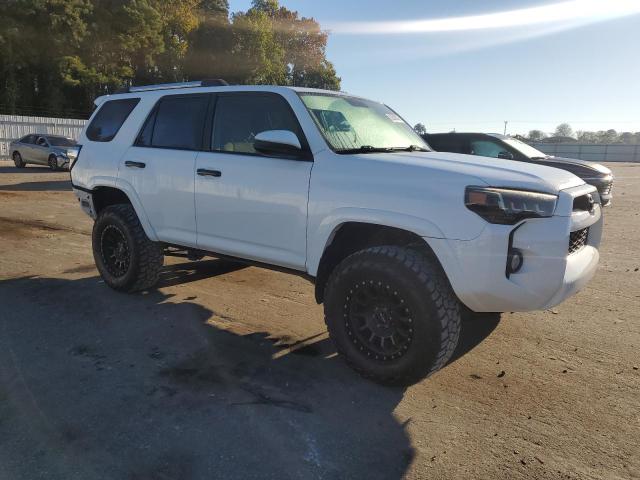 Photo 4 from auction – 2016 TOYOTA 4RUNNER SR with VIN JTEZU5JR1G5111851