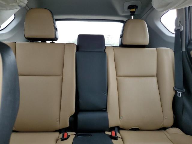 Photo 10 from auction – 2016 TOYOTA RAV4 LIMIT with VIN 2T3DFREV9GW492686