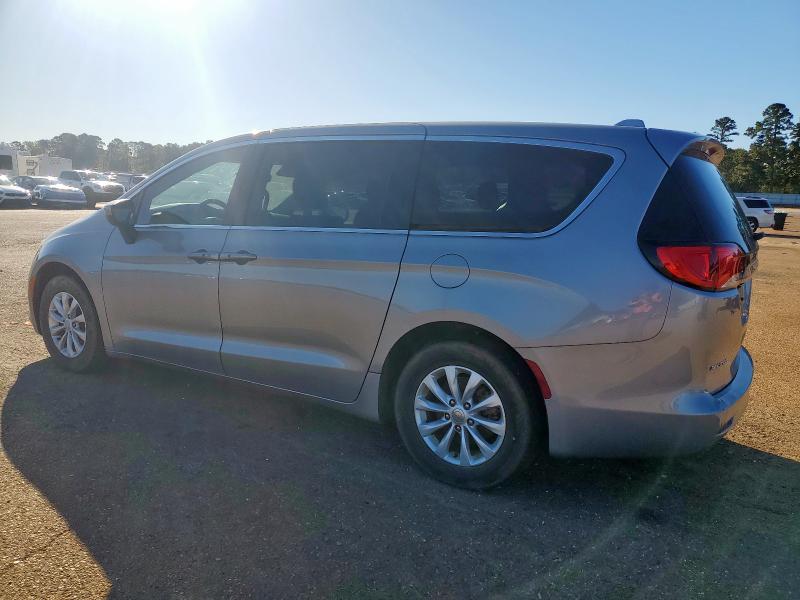 Photo 2 from auction – 2017 CHRYSLER PACIFICA T with VIN 2C4RC1DG1HR587807