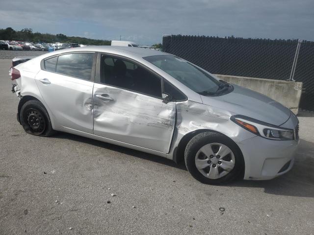 Photo 4 from auction – 2018 KIA FORTE LX with VIN 3KPFK4A77JE247175