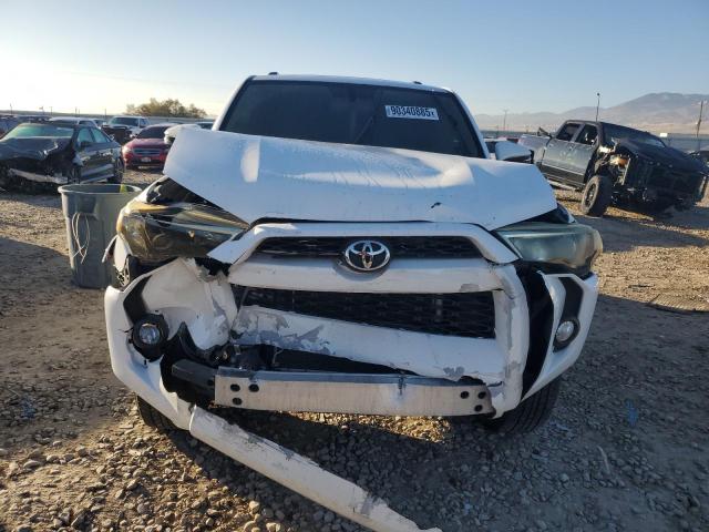 Photo 5 from auction – 2019 TOYOTA 4RUNNER SR with VIN JTEBU5JRXK5661365