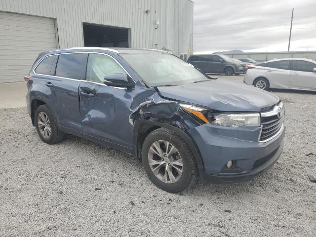 Photo 4 from auction – 2015 TOYOTA HIGHLANDER with VIN 5TDJKRFH9FS139324