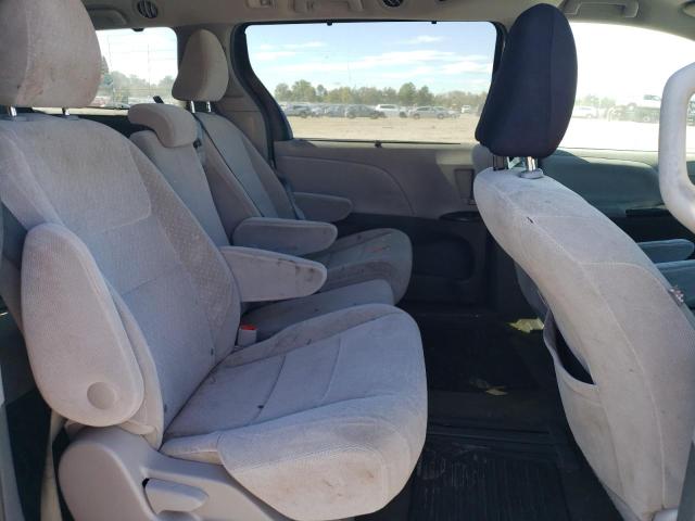 Photo 11 from auction – 2017 TOYOTA SIENNA LE with VIN 5TDKZ3DC7HS859762