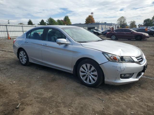 Photo 4 from auction – 2013 HONDA ACCORD EXL with VIN 1HGCR2F83DA136104