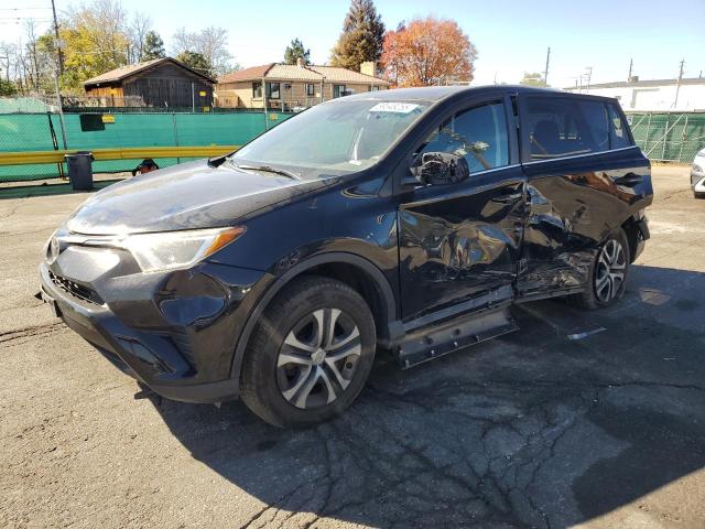 TOYOTA RAV4 LE 2018 z numerem VIN 2T3BFREV0JW734232 - Zdjęcie z aukcji