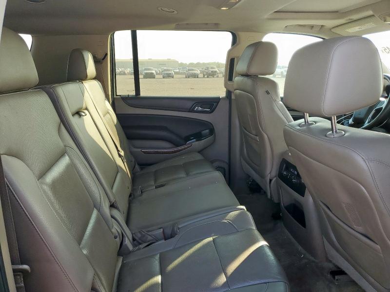 Photo 11 from auction – 2015 CHEVROLET SUBURBAN C with VIN 1GNSCKKC2FR152909
