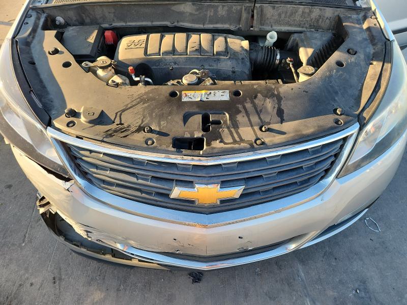 Photo 12 from auction – 2017 CHEVROLET TRAVERSE L with VIN 1GNKRFED2HJ305073