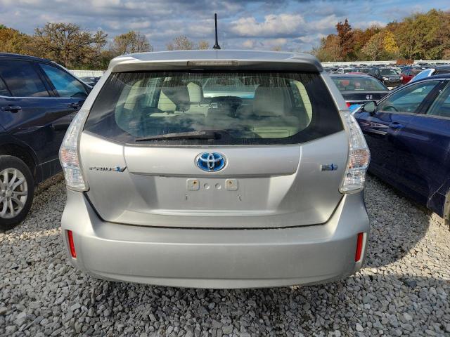 Photo 6 from auction – 2012 TOYOTA PRIUS V with VIN JTDZN3EU7C3157288