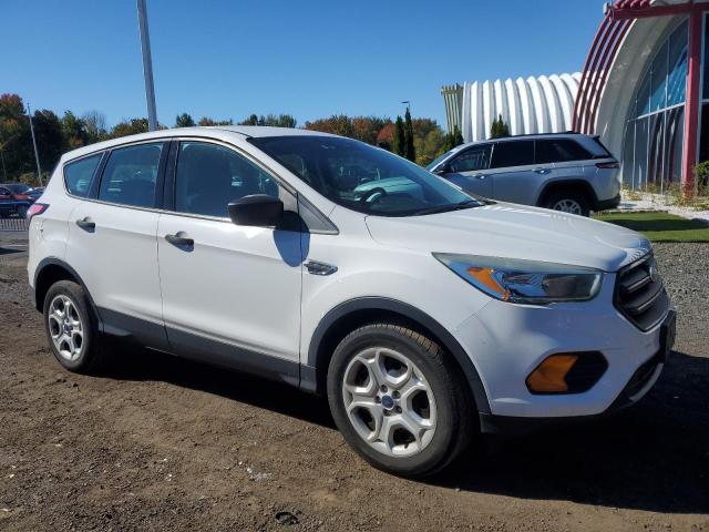 Photo 4 from auction – 2017 FORD ESCAPE S with VIN 1FMCU0F73HUB84629