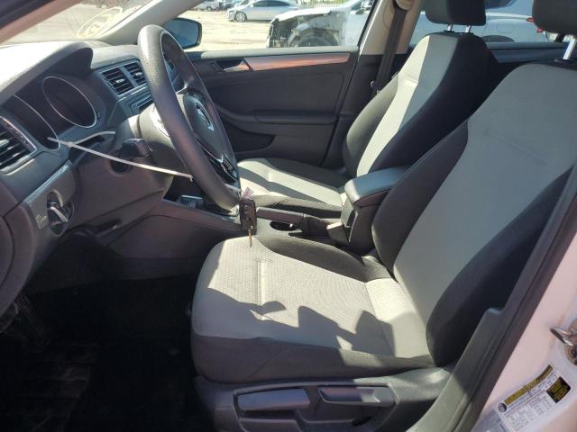 Photo 7 from auction – 2017 VOLKSWAGEN JETTA S with VIN 3VW2B7AJXHM329152