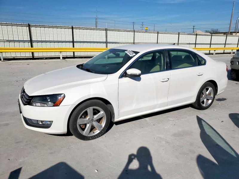 VOLKSWAGEN PASSAT S 2015 with VIN 1VWAT7A39FC096664 - Photo from auction