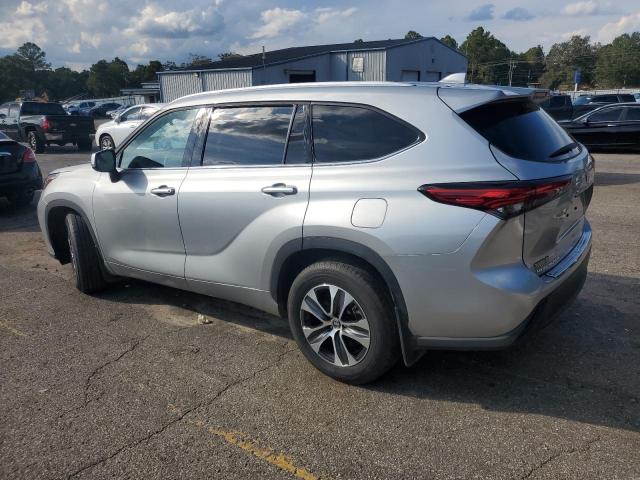 Photo 2 from auction – 2022 TOYOTA HIGHLANDER with VIN 5TDGZRAH9NS126293