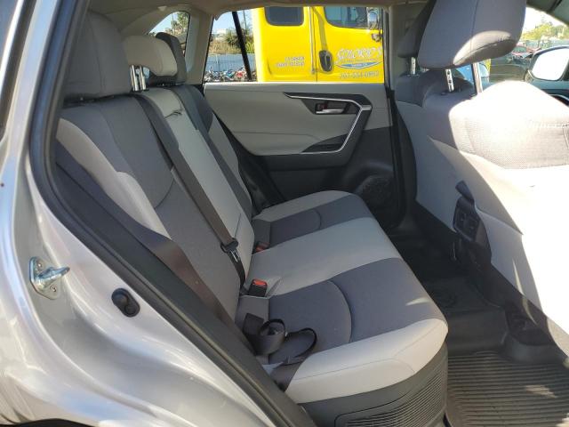 Photo 11 from auction – 2024 TOYOTA RAV4 XLE with VIN JTMRWRFVXRD214366