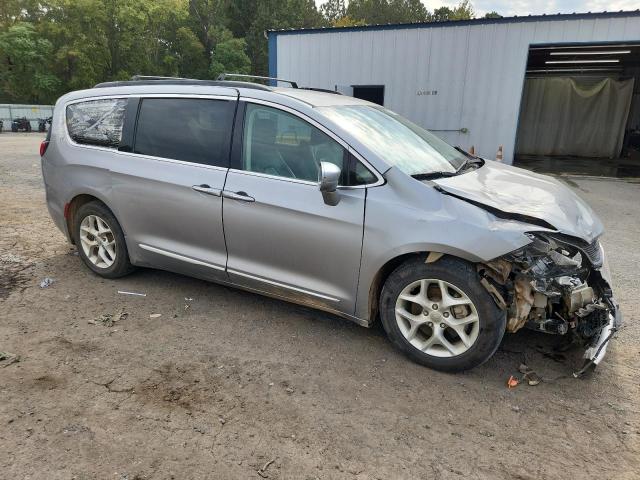 Photo 4 from auction – 2017 CHRYSLER PACIFICA TOURING L with VIN 2C4RC1BG1HR831717