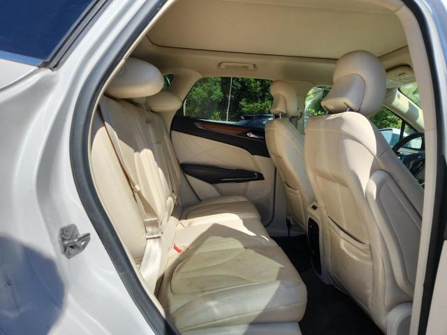 Photo 11 from auction – 2016 LINCOLN MKC RESERV with VIN 5LMCJ3C91GUJ00562