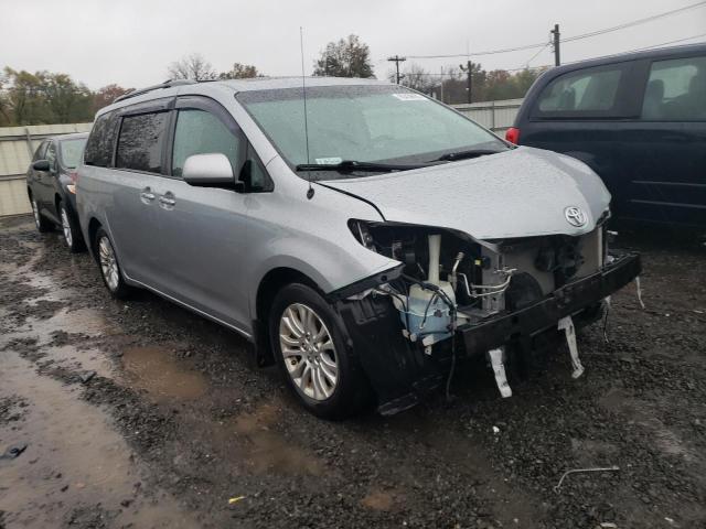 Photo 4 from auction – 2014 TOYOTA SIENNA XLE with VIN 5TDYK3DC7ES463003