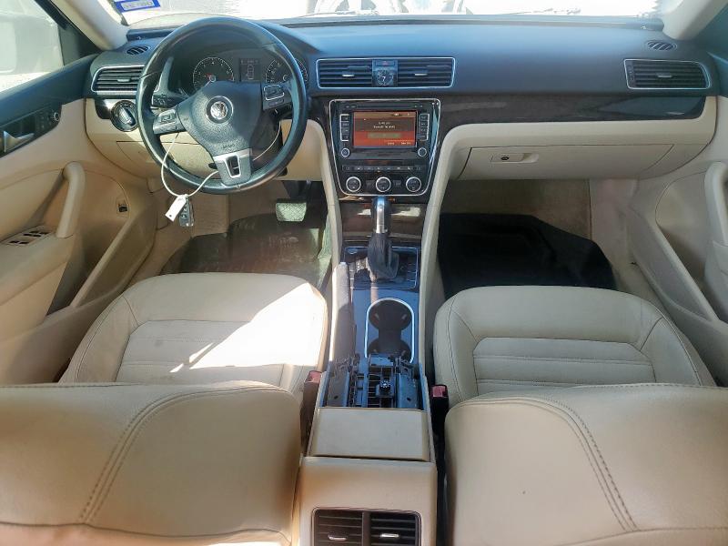 Photo 8 from auction – 2014 VOLKSWAGEN PASSAT SEL with VIN 1VWCM7A37EC095677