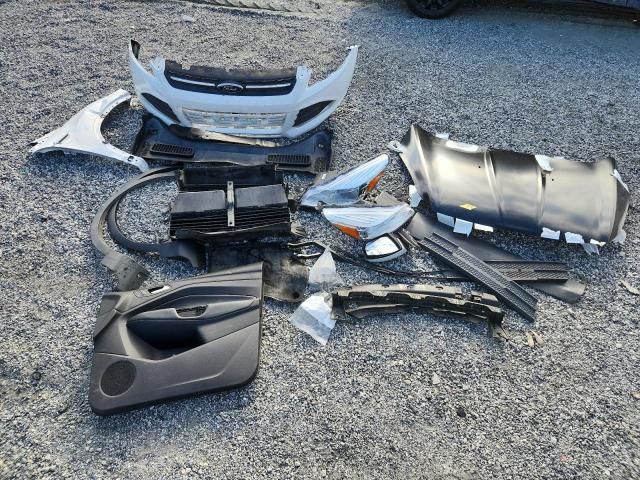 Photo 13 from auction – 2014 FORD ESCAPE SE with VIN 1FMCU0GX0EUD31967