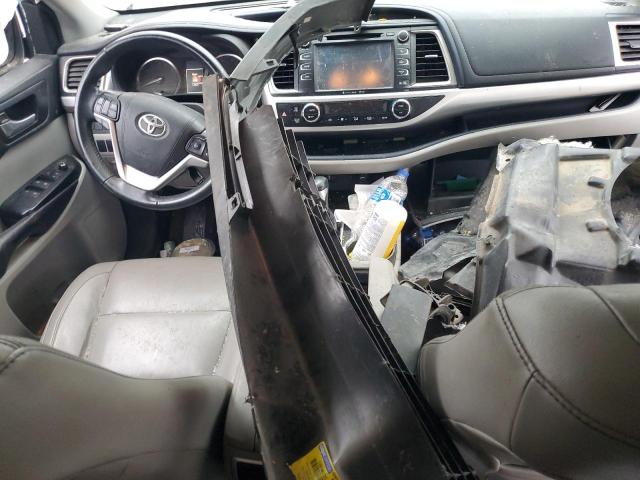 Photo 8 from auction – 2016 TOYOTA HIGHLANDER with VIN 5TDJKRFH1GS317406