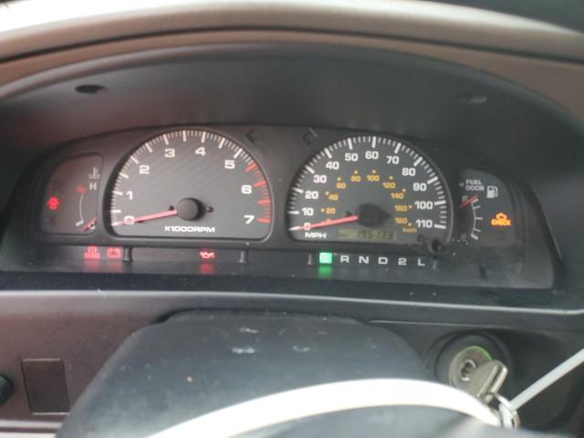 Photo 9 from auction – 2000 TOYOTA 4RUNNER SR with VIN JT3GN86R1Y0170517