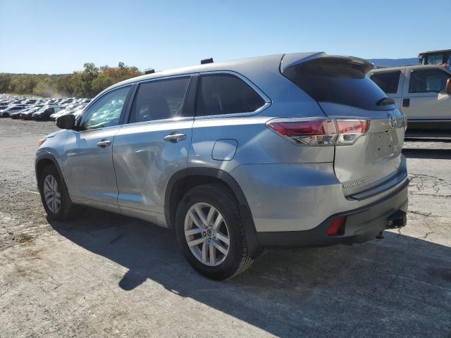 Photo 2 from auction – 2016 TOYOTA HIGHLANDER LE with VIN 5TDBKRFH9GS272431