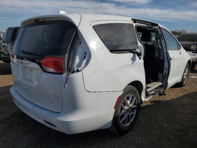 Photo 3 from auction – 2017 CHRYSLER PACIFICA T with VIN 2C4RC1DG5HR722738