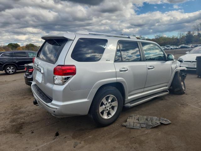 Photo 3 from auction – 2011 TOYOTA 4RUNNER SR with VIN JTEBU5JR6B5036509
