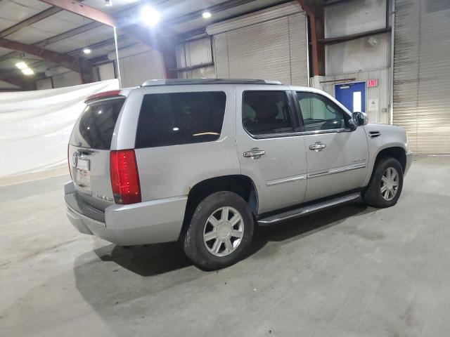 Photo 3 from auction – 2010 CADILLAC ESCALADE with VIN 1GYUKAEF2AR112367