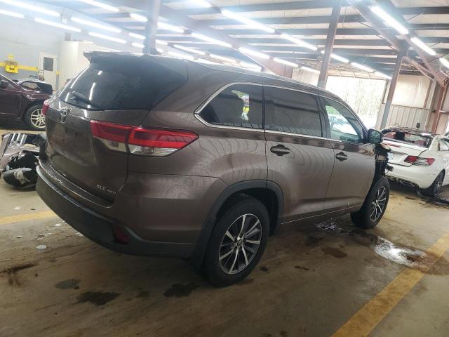 Photo 3 from auction – 2017 TOYOTA HIGHLANDER with VIN 5TDJZRFH3HS373778